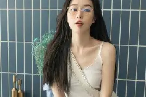 盲人女孩在盲道被电动车撞倒剧本