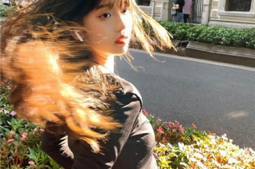 知名网红表妹李 KK破产！未婚生女后掉粉上百万转行去卖小吃