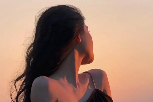 《隐秘的角落》“朱朝阳”否认劈腿打人称长期被女方骚扰年少成名是诅咒还是幸运？