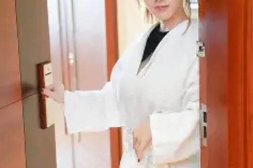 游客吐槽名人蜡像“哪儿也不像”度假村：确实不像不清楚是否获得了明星授权