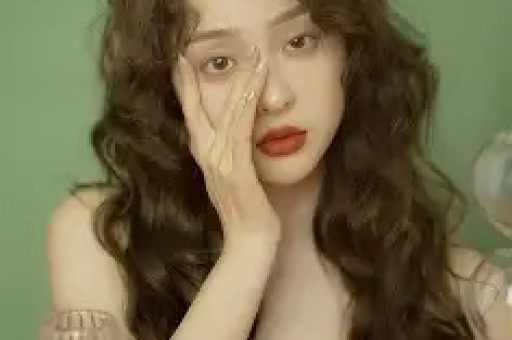 好久没见过明星公开吐槽明星了这姐说话好猛……