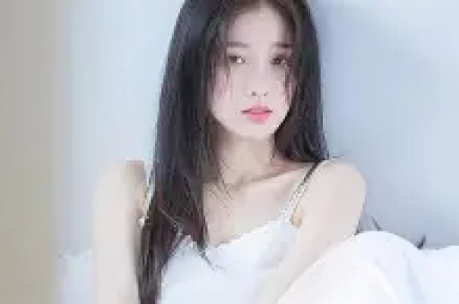 张嘉慧：从校园少女到时尚女王的传奇之路