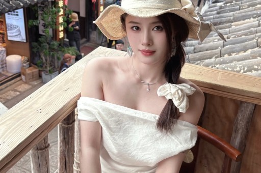 水泥西施：人设崩塌骗局被揭穿老公顶不住舆论与她离婚